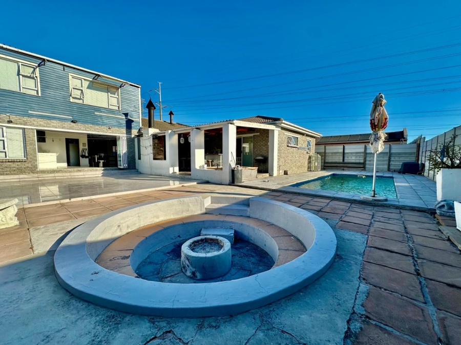 5 Bedroom Property for Sale in Rouxville Western Cape